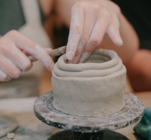 Clay taster session, Grosvenor museum